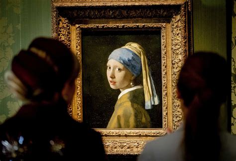 jeune femme à l'aiguille 2025